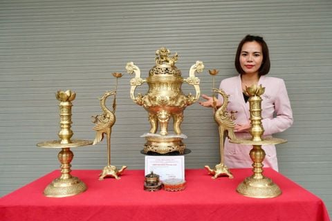 Bộ Ngũ Sự Bằng Đồng Vàng Song Long Chầu Nguyệt Cao 60 Cm