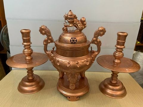 Bộ Tam Sự Nến Bằng Đồng Đỏ Hoa Sòi Cao 50 Cm