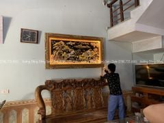 Tranh Đồng Mã Đáo Thành Công 197*107 Cm Nền Đen Dát Vàng Khung