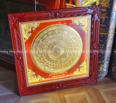 Tranh Trống Đồng Nền Đỏ Kích Thước 80*80 Cm Khung Vuông