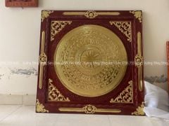 Tranh Trống Đồng Mặt Gò Khung Gỗ Sồi Dát vàng Kích Thước 90*90 Cm Khung Vuông