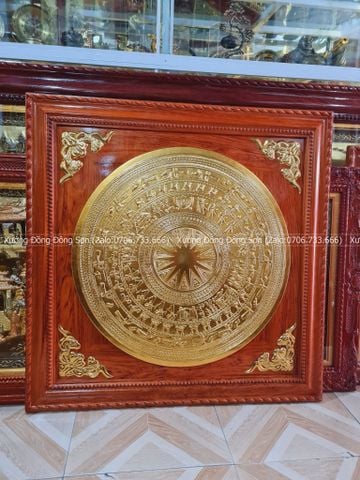 Tranh Trống Đồng Mặt Trống Thúc Tay Khung Gỗ Hương Kích Thước 90*90 Cm Khung Vuông