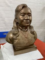 Tượng Đồng Truyền Thần Kích Thước Cao 38 Cm Nặng 18kg