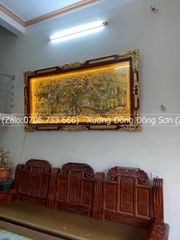 Tranh Đồng Vinh Quy Bái Tổ Kích Thước 197*107 Cm Nền Vàng Cạo Xước