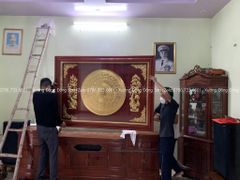 Tranh Trống Đồng Phú Quý Nền Đỏ Kích Thước 175*125 Cm Khung Chữ Nhật