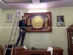 Tranh Trống Đồng Phú Quý Nền Đỏ Kích Thước 175*125 Cm Khung Chữ Nhật