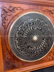 Tranh Trống Đồng Đỏ Đúc Khung Hương Kích Thước 90*90 Cm Khung Vuông
