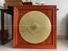 Tranh Trống Đồng Mặt Trống Dát Vàng Thúc Tay Kích Thước 80*80 Cm Khung Vuông