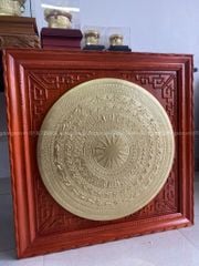 Tranh Trống Đồng Mặt Trống Dát Vàng Thúc Tay Kích Thước 80*80 Cm Khung Vuông