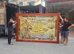 Tranh Thuận Buồm Xuôi Gió Kích Thước 230 x168 Đồng Đỏ/ Vàng Xước Dát Vàng  - Khung Sồi