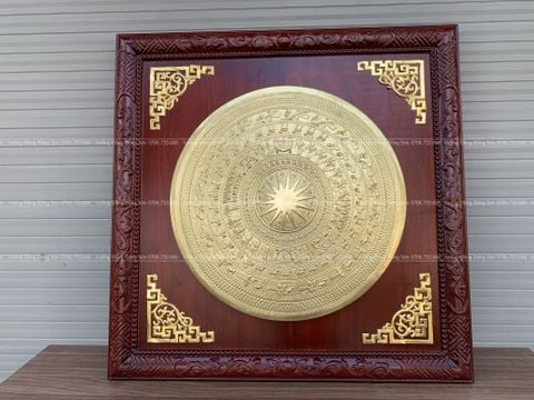Tranh Trống Đồng Dát Vàng Kích Thước 90*90 Cm Khung Vuông Đục Hoa Văn