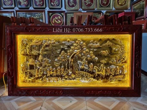 Tranh Đồng Vinh Quy Bái Tổ Kích Thước 170*90 Cm Nền Vàng Cạo Xước Khung Đục Tứ Quý Gỗ Hương Đỏ