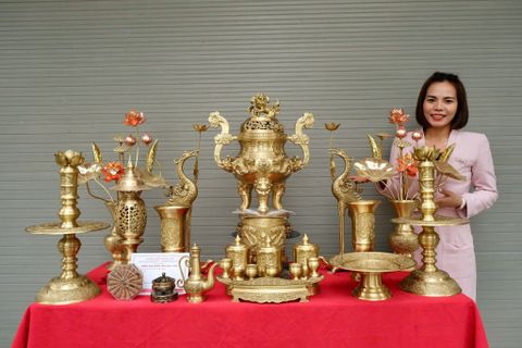 Bộ Ngũ Sự Bằng Đồng Vàng Song Long Chầu Nguyệt Cao 60 Cm+ Bộ Phụ Kiện