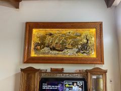 Tranh Thuận Buồm Xuôi Gió 3 Con Thuyền Kích Thước 243 x 133 - Khung Đục Triện Hoa Văn