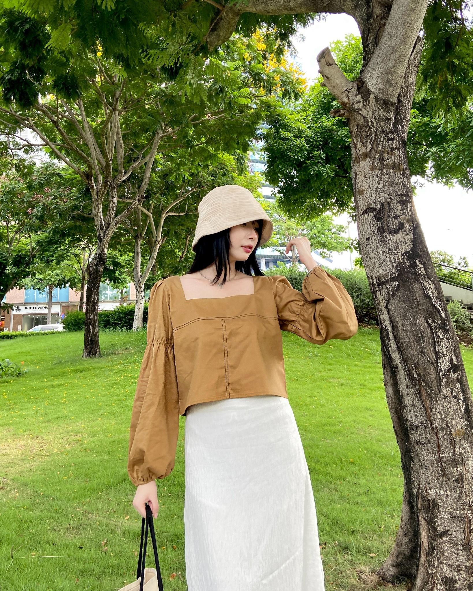 Áo Kiểu Nữ Cổ Vuông