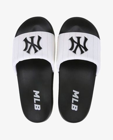  MLB slide New Mound New York Yankees 
