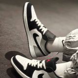  Jordan 1s low Black Matte silver 
