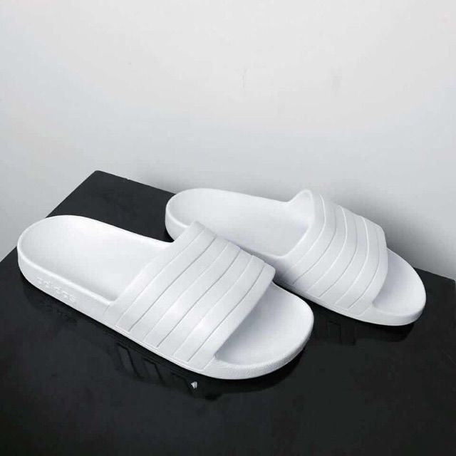  Aqua slides 'Triple White' 