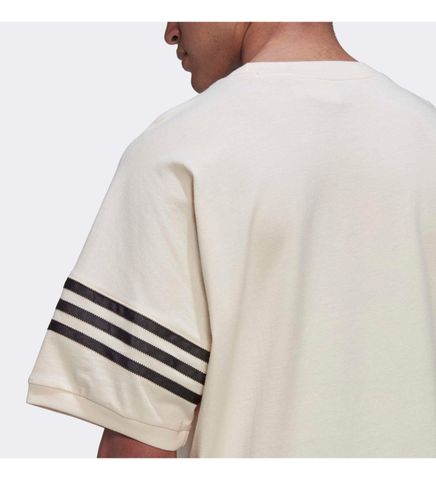  Adidas adicolor neuclassic beige 