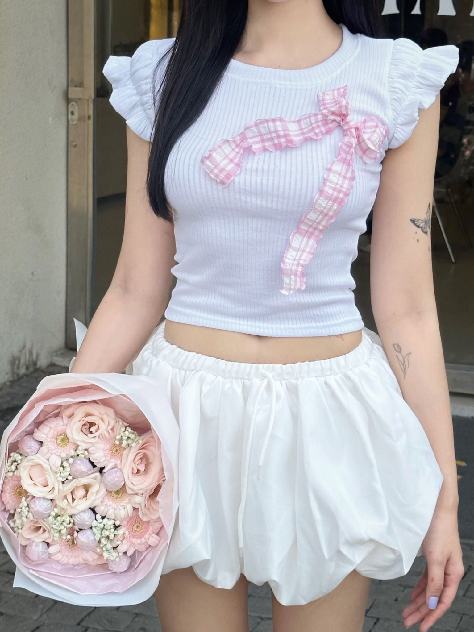  Áo Thun Nữ Form Ôm Body Tay Bèo Họa Tiết Gắn Nơ Cloudy Top MADMIND - Màu Trắng 