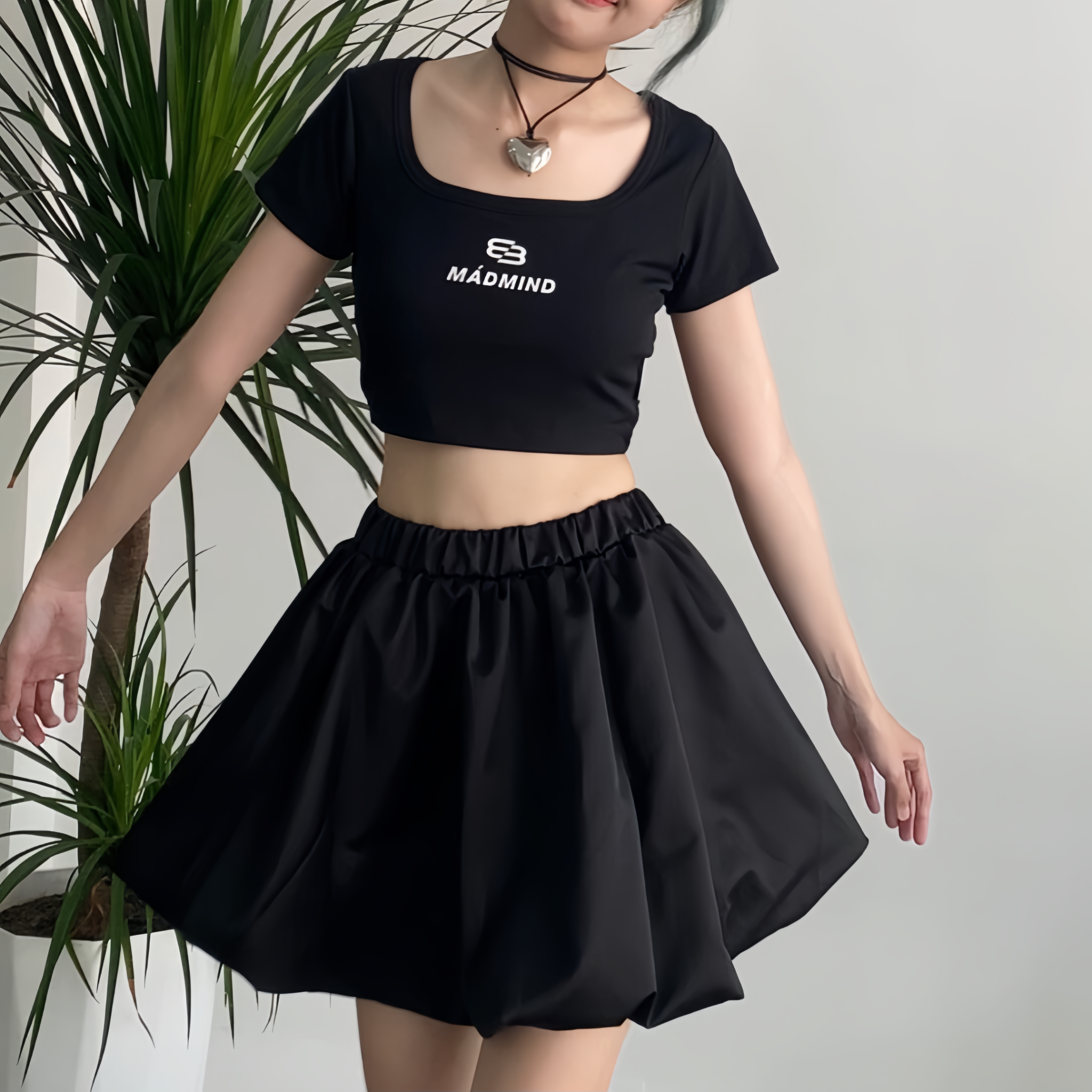  Áo Thun Croptop Cổ Chữ U - MM Era Croptop With U-Neck - Màu Đen 