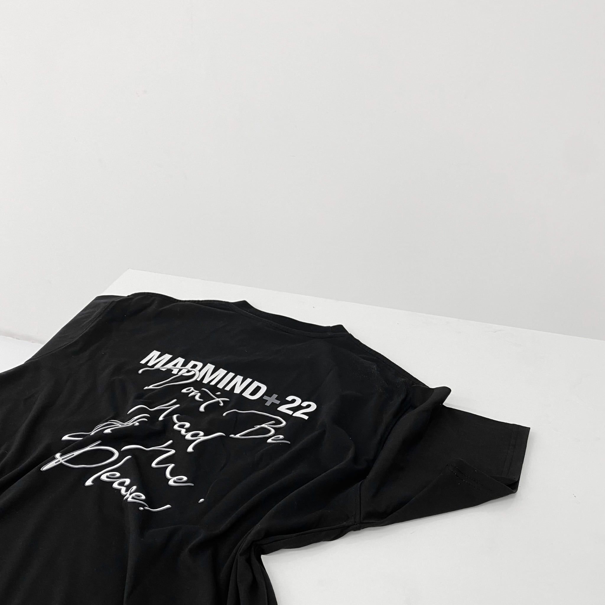  Áo Thun Please Madmind Màu Đen 
