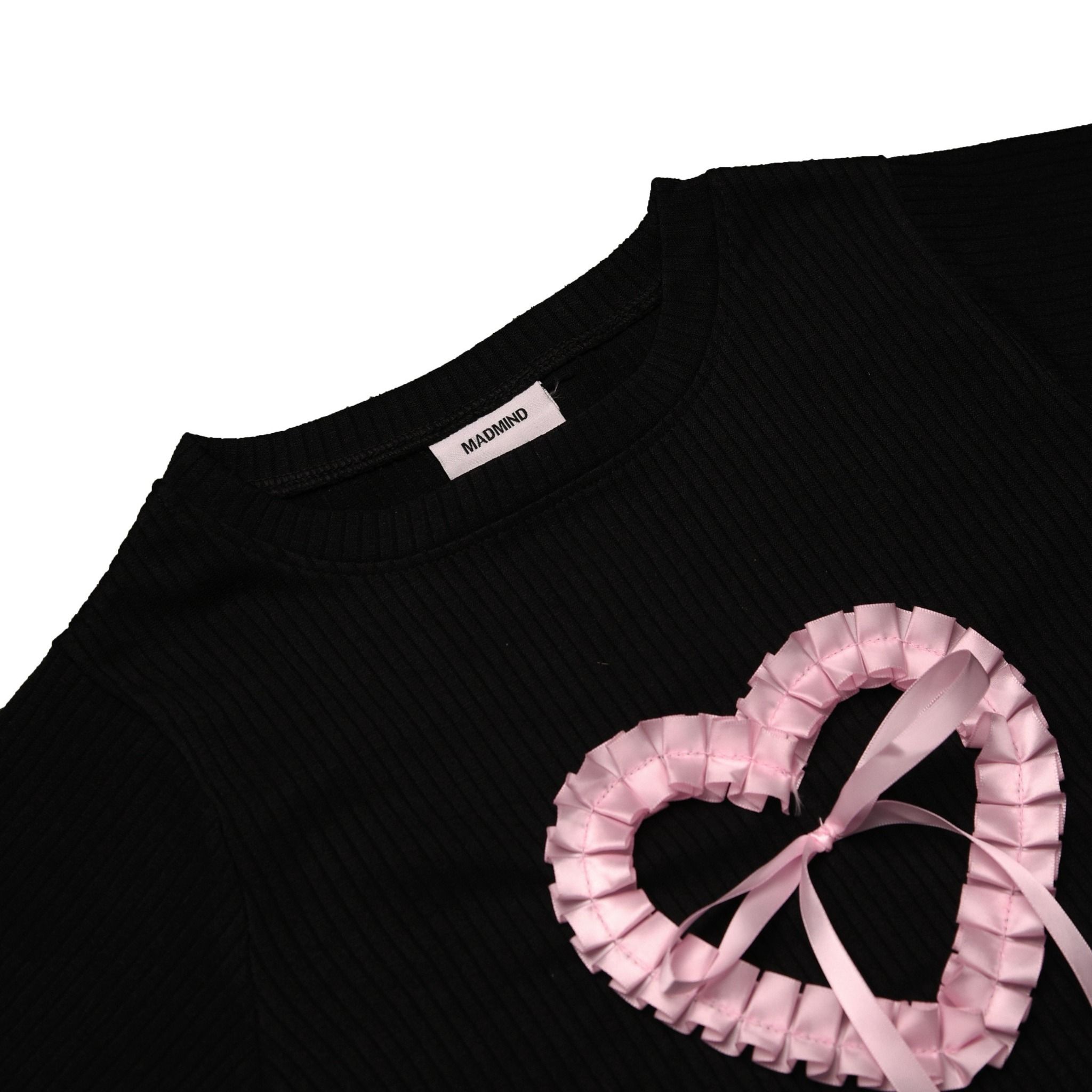  Áo Thun Nữ Form Body Họa Tiết Nơ Ruy Băng Hearty Top MADMIND - Màu Đen 