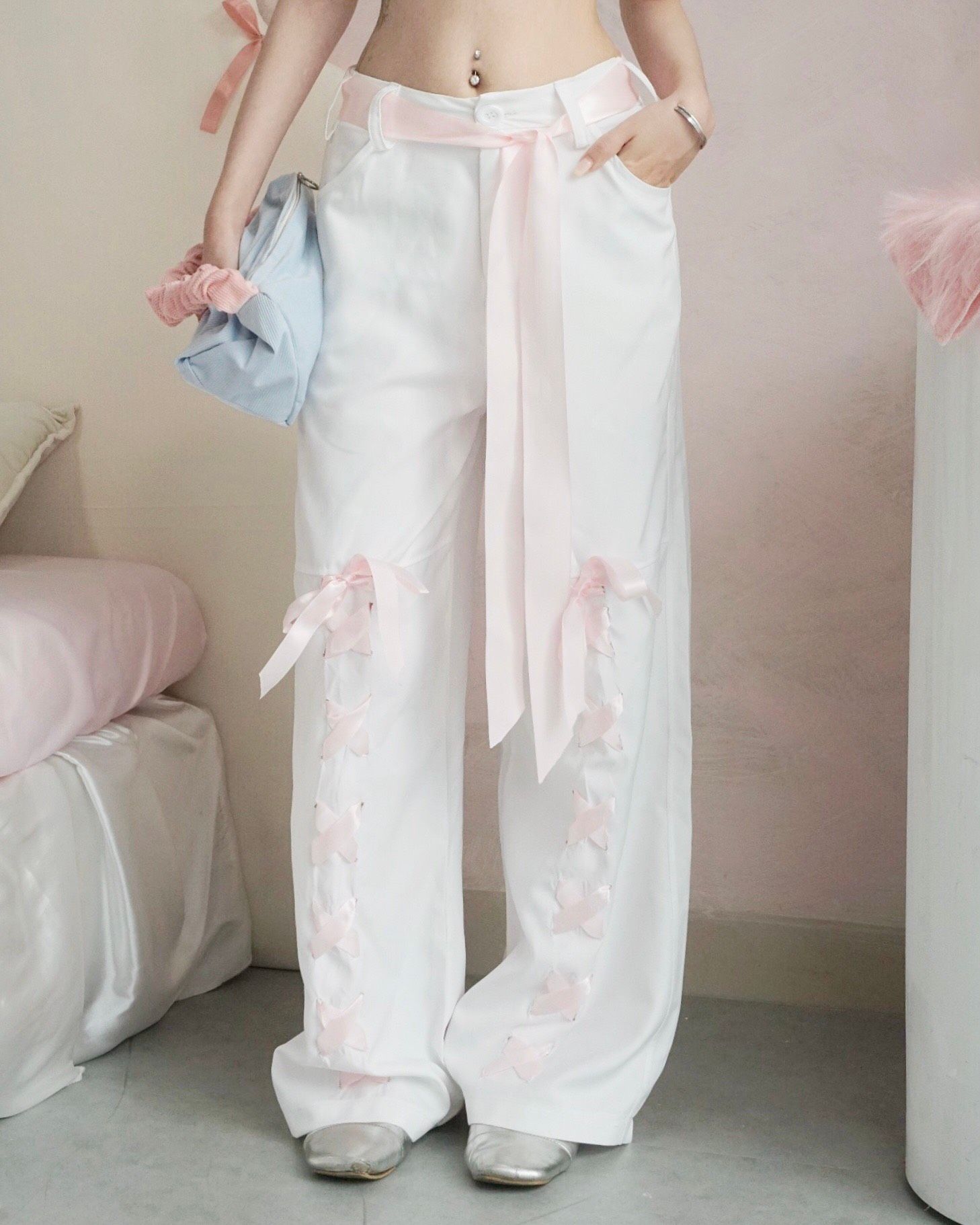  Quần Dài Phối Thắt Nơ Ribbon Trouser Madmind - Màu Trắng 