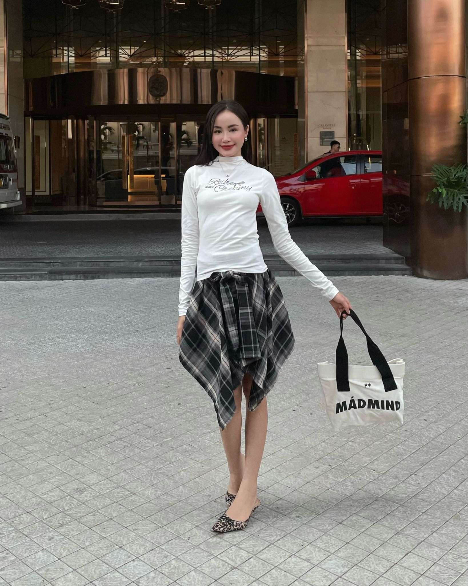  [ MẶC 2 KIỂU ] Chân Váy Nữ Thiết Kế CATCHY MADMIND  - Màu Đen Sọc Nâu 