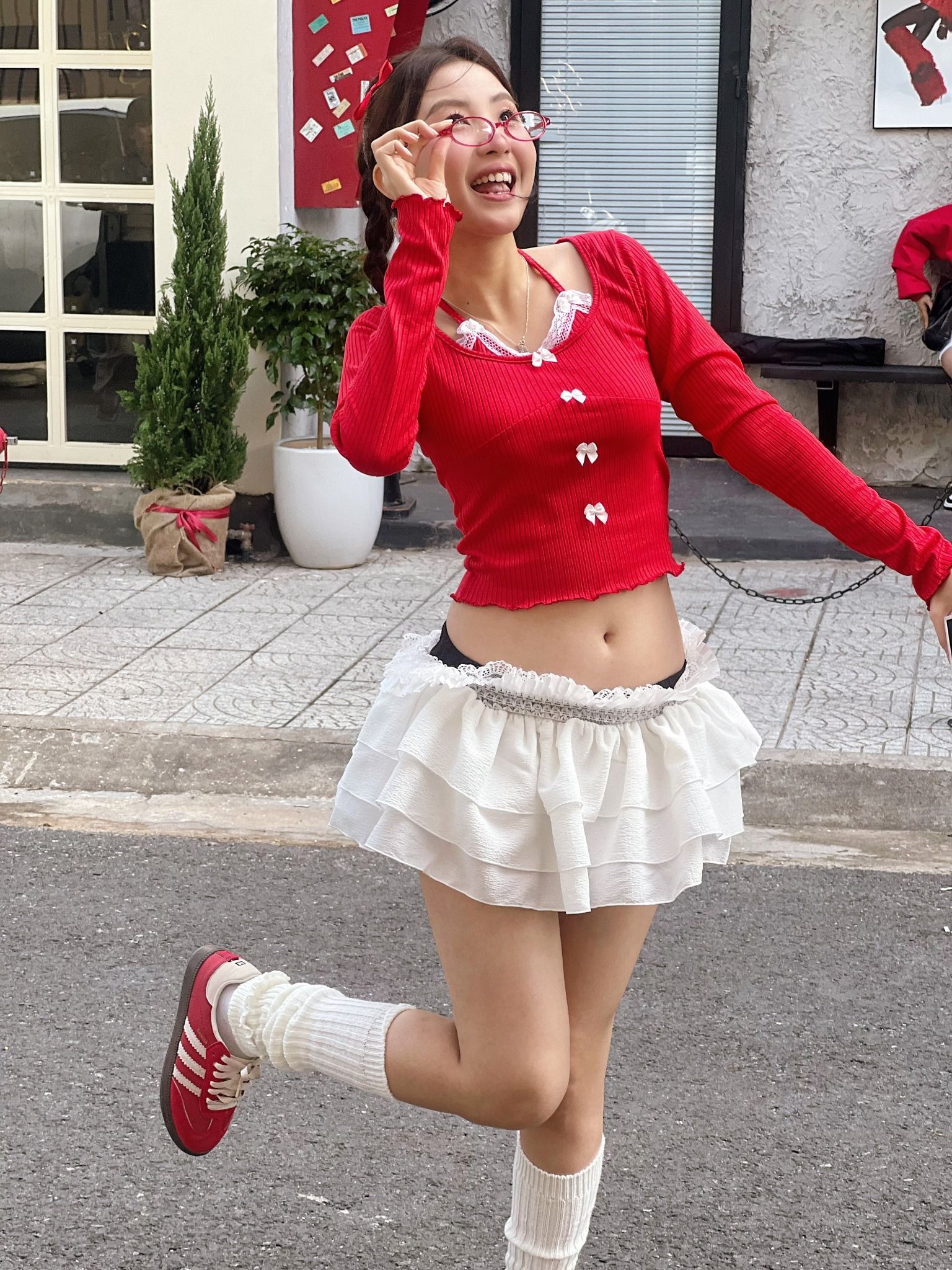  Áo Nữ Tay Dài BOWTIFUL MADMIND - Màu Đỏ 