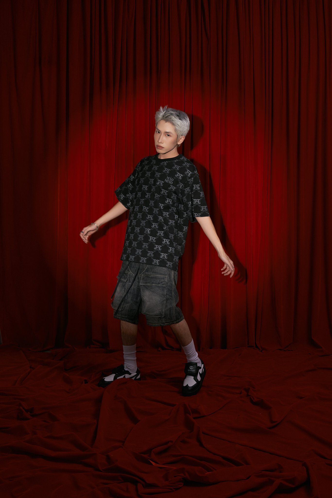  Áo Thun Cotton Premium Monogram Madmind - Đen 