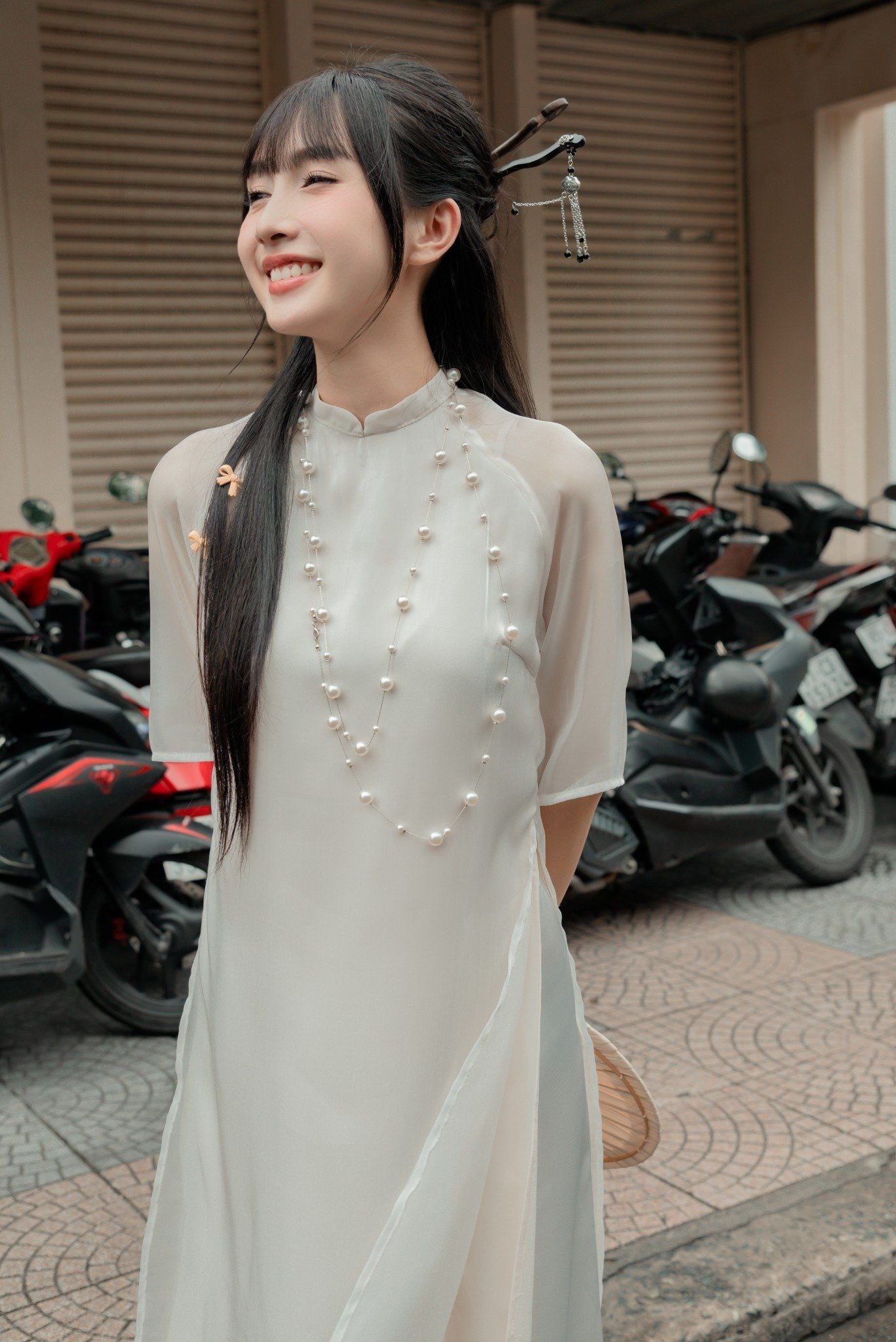  Áo Dài Cách Tân Nữ Yên Hoa MADMIND - Màu Be 