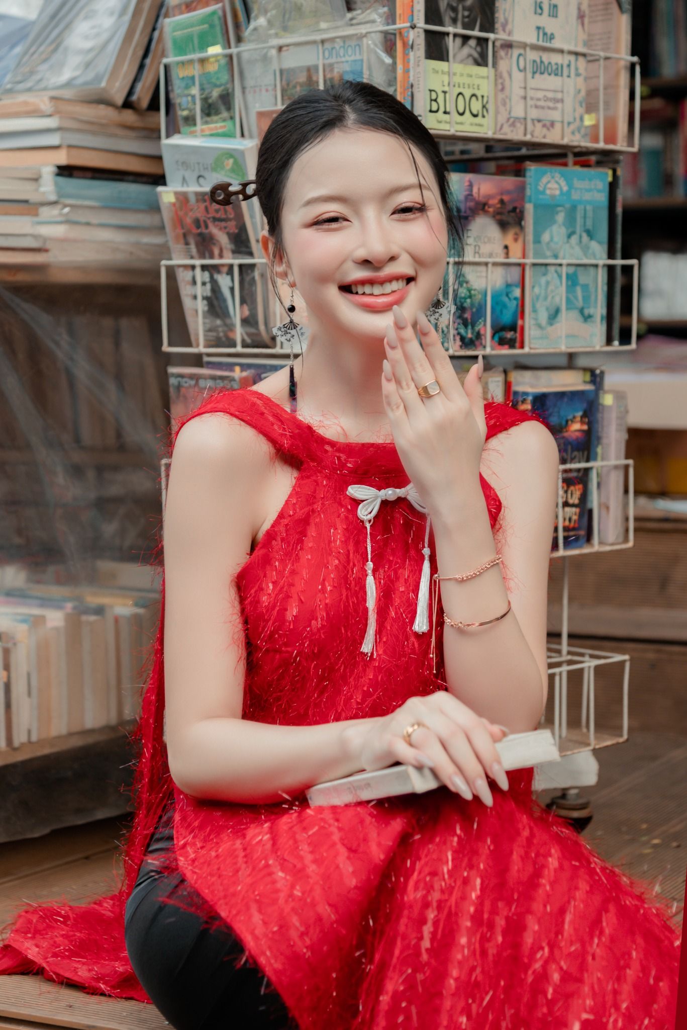  Áo Dài Mộng Đình MADMIND - Màu Đỏ 