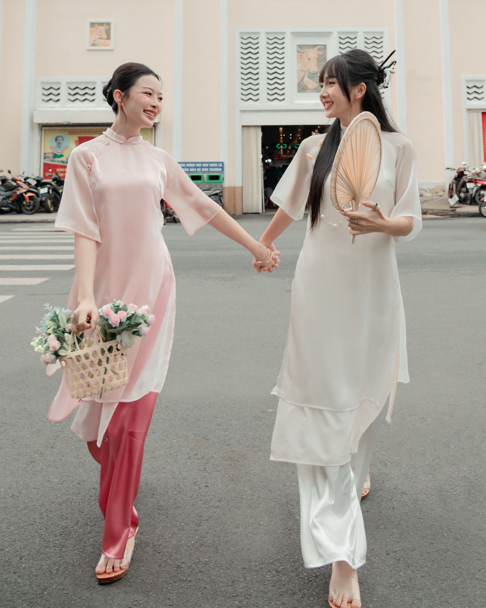  Quần Áo Dài Nữ MADMIND - Màu Trắng 