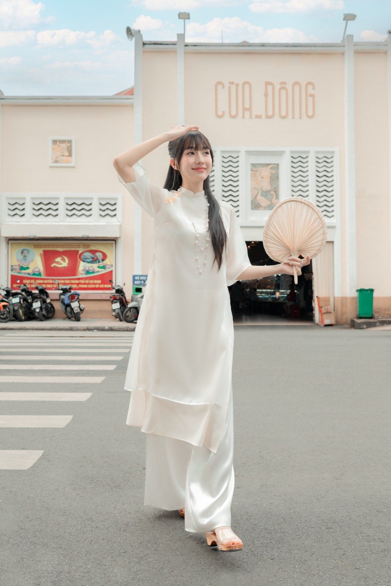  Quần Áo Dài Nữ MADMIND - Màu Trắng 