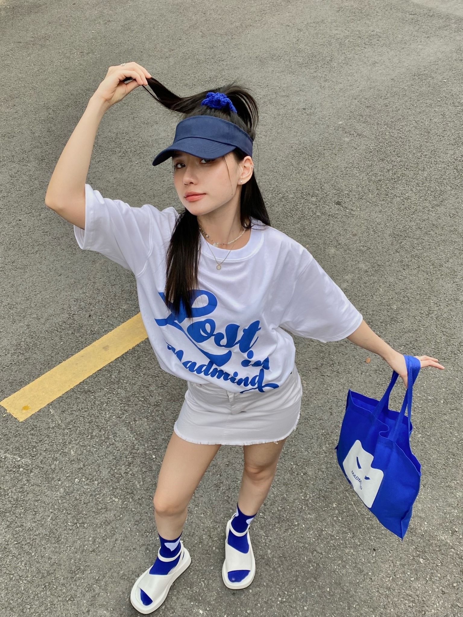  Áo Thun Lost In Madmind Màu Trắng 