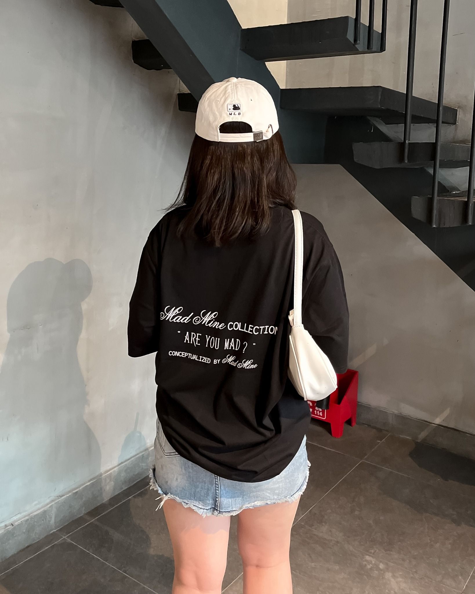  Áo Thun Are U Mad Madmind Màu Đen 