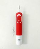  Bàn chải đánh răng điện dạng sạc màu đỏ trắng 2 chế độ mạnh nhẹ Braun (Made in Hungary). 