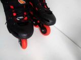  Patin màu đen và màu đỏ Flying Eagle size 38 co giãn 42 (chân từ size 34 35 đã có thể đi tốt) 