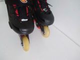  Patin màu đen và màu đỏ Flying Eagle size 38 co giãn 42 (chân từ size 34 35 đã có thể đi tốt) 