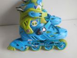  Patin màu xanh dành cho trẻ em Cougar size 31 co giãn 34. (Chân bé từ tầm size 28 29 vẫn đi tốt). 