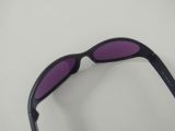  Kính râm màu đen tròng tím đậm File nhiều năm tuổi (Made in Italy). 
