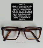  Gọng kính nam giới cổ màu mai rùa đồi mồi hàng chục năm tuổi. 