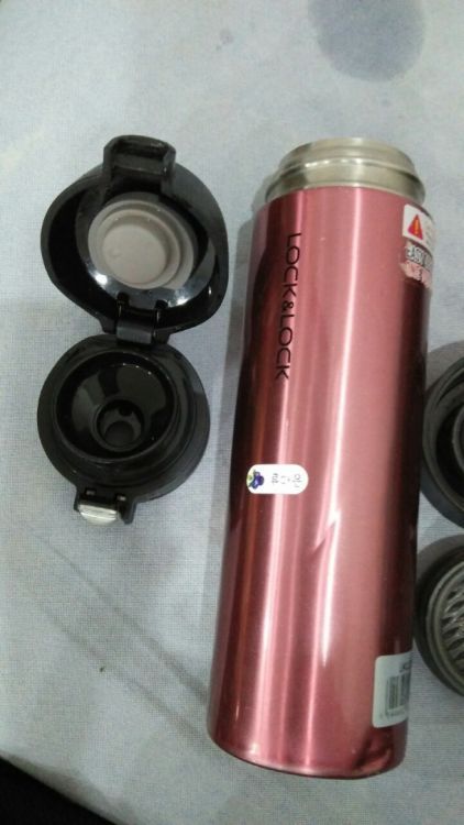  Thanh lý 2 bình giữ nhiệt lock n lock 