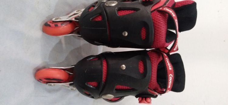  Giày Patin cougar màu đỏ, size 30 co giãn 33. 