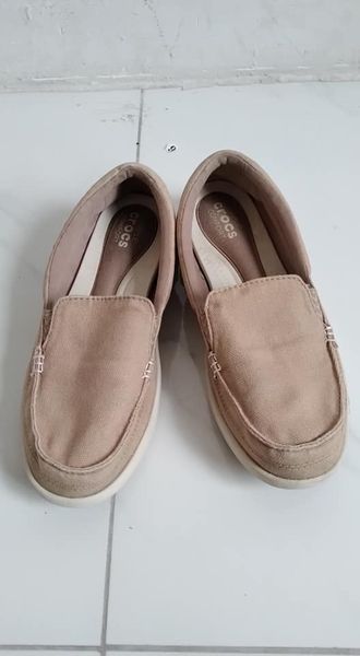  Giày lười Crocs size 37 