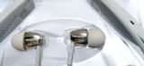  Tai nghe bluetooth Philips đeo cổ cao su mềm thoải mái, ổn định. 