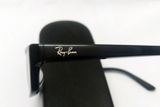  Gọng kính Rayban (Mã RB5272 5118) Gọng màu đen có chút xanh, tạo màu rất sang trọng 