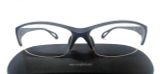  Gọng kính nửa viền Zoff nhẹ và mềm dáng thể thao khỏe, nam tính. 