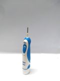  Bàn chải chạy pin tiểu Braun. Bàn chải hoạt động tốt, bàn chài còn khá mới, sử dụng ít. 